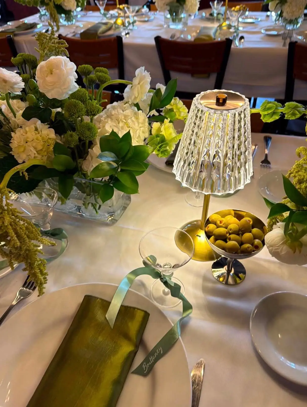 Chicago martini-themed bridal shower table decor with polished event styling