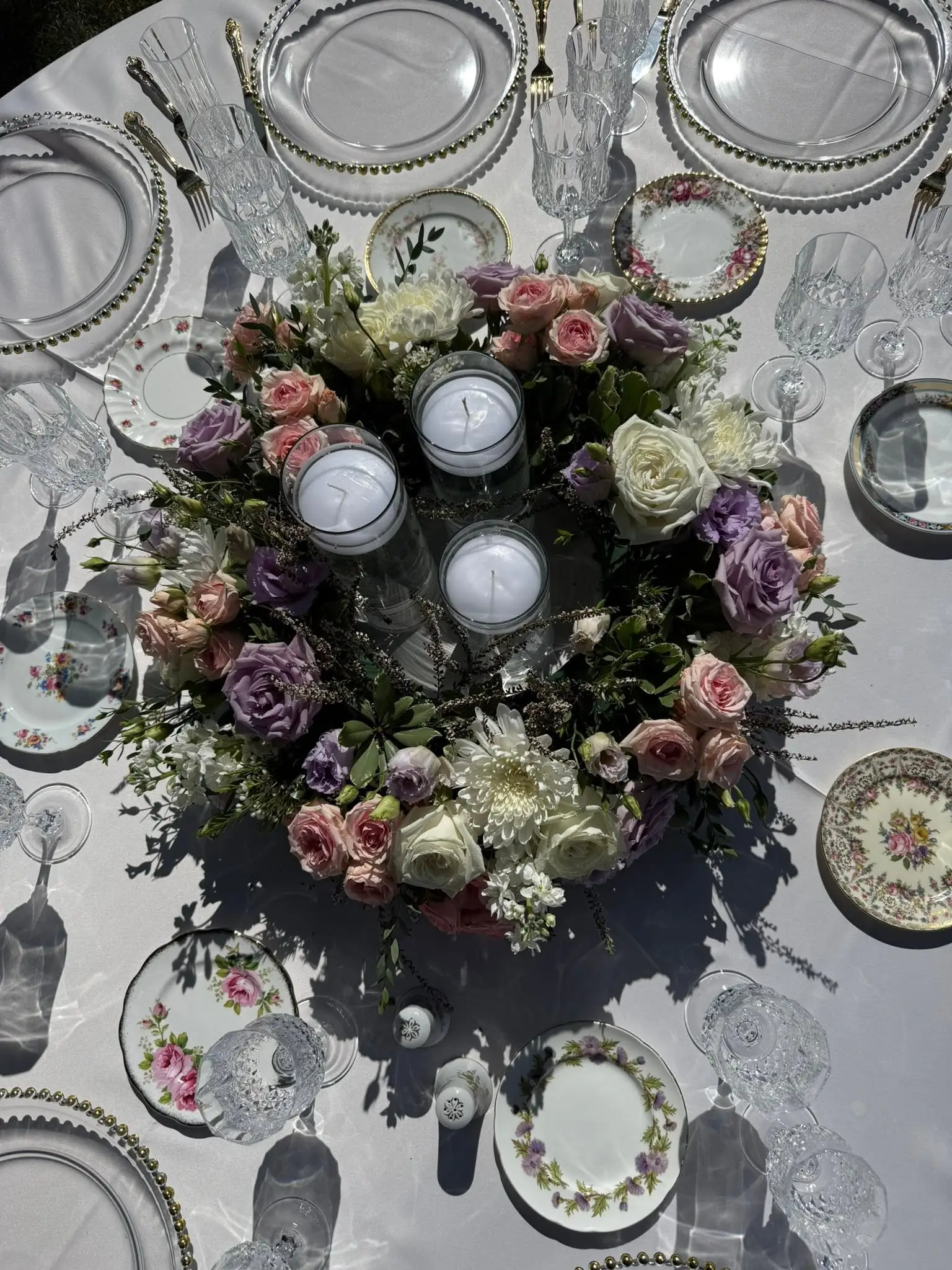 Wedding tablescape decor with soft floral centerpiece and elegant venue styling